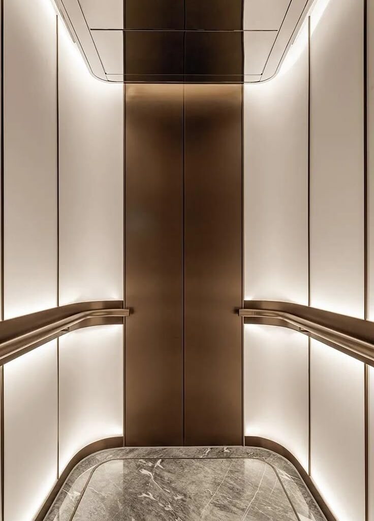 电梯轿厢